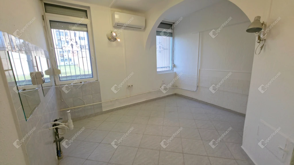 Sajószentpéteren lakásból kialakitott 31 nm-es üzlethelyiség eladó