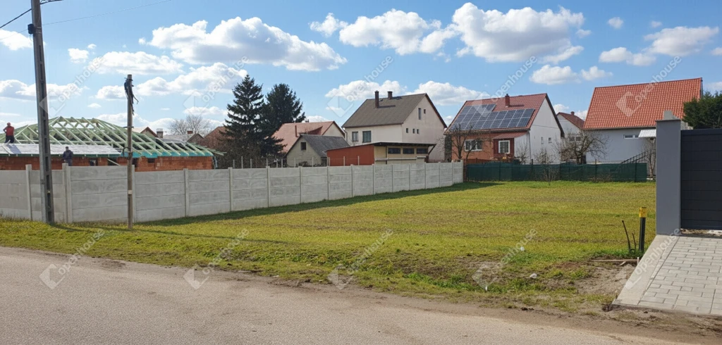 c3-1-name c2-50-name, Felsőzsolca, Kodály Zoltán utca