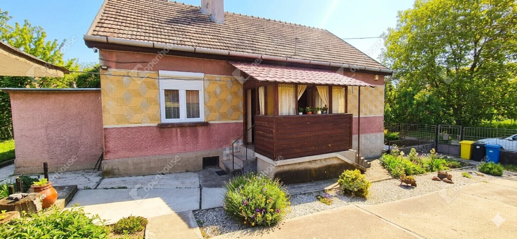 c3-1-name c2-1-name, Miskolc, Hejőcsaba, Gátőr utca