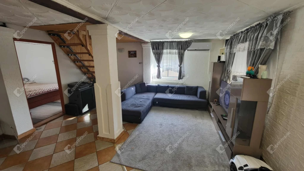 Sajólád csendes utcájában szép állapotú 90 m2-es családi ház eladó!