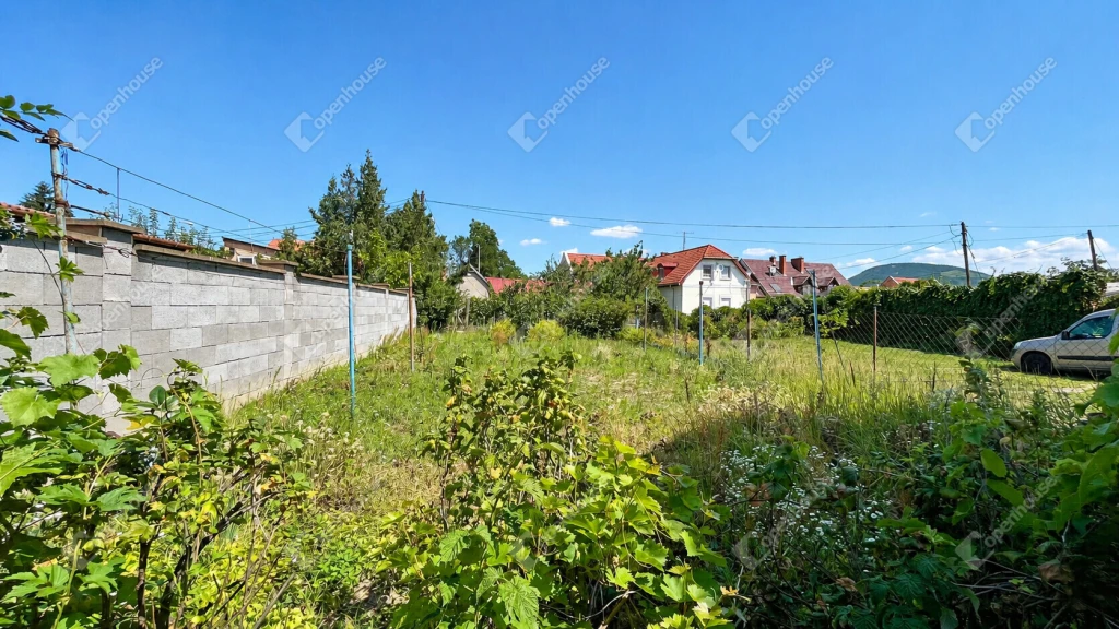 Eger Károlyvárosban 382 m2-es belterületi telek+gazdasági épület eladó