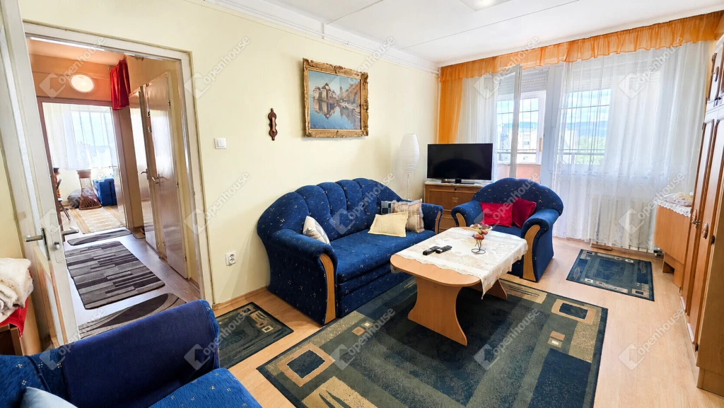 Panorámás 10. emeleti jó állapotú 3 szobás lakás a Klapka Gy. utcában