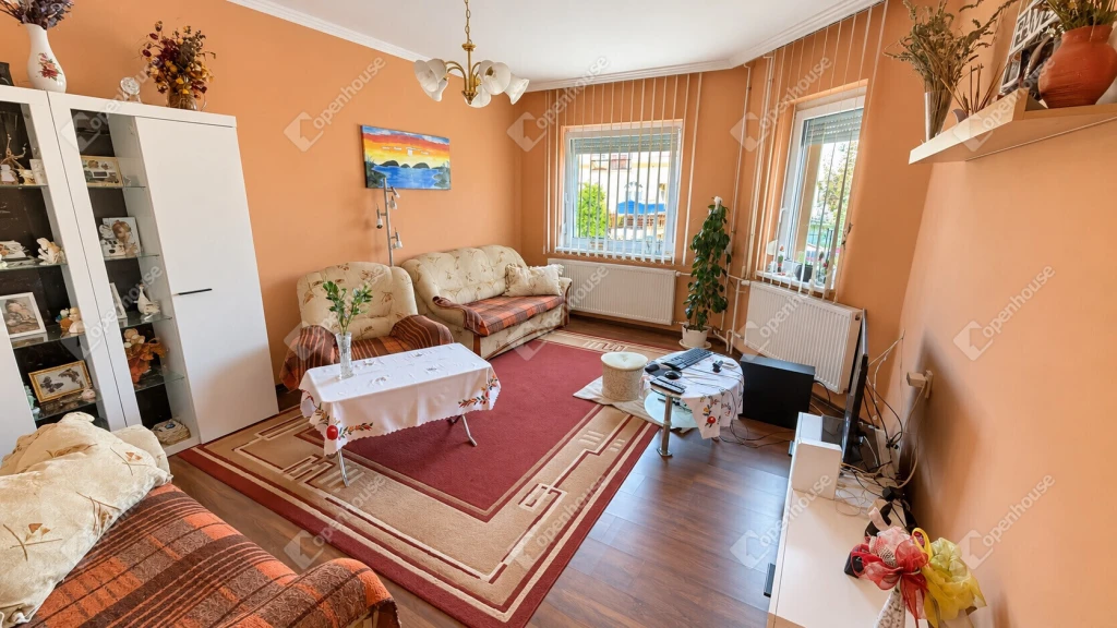Felsőzsolcán 128 m2-es nagyon jó állapotú 1+5 szobás családi ház eladó