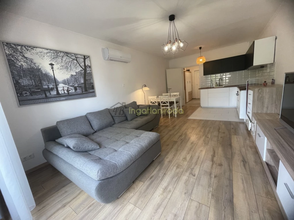 Kiadó lakás Nyíregyháza belvárosában – Azonnal költözhető, igényes otthon!Nyíregyháza szívében kiadó egy 35 m²-es, 1 szobás,...