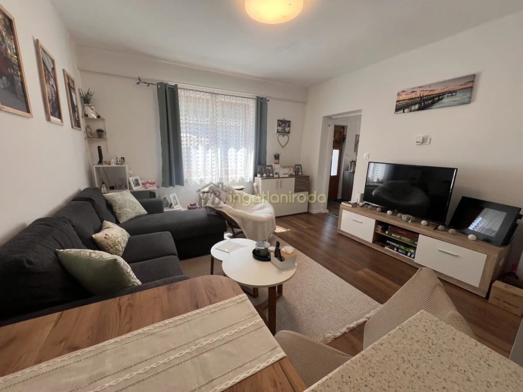 Egy ékszerdoboz Demecser szívében – otthon, ami szívvel épült!Van olyan ház, amelyen messziről látszik, hogy szeretettel...