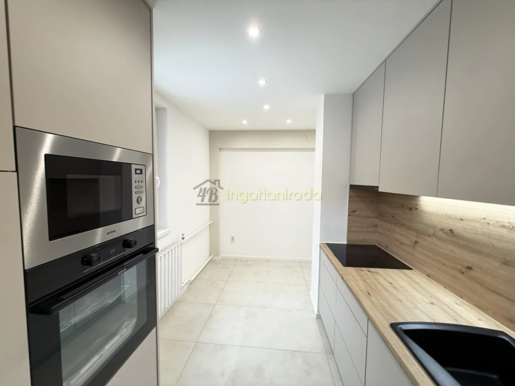 Eladó teljeskörűen felújított, kertkapcsolatos lakás Nyíregyházán – Egyetemek és erdei tornapálya közelében,  azonnal...