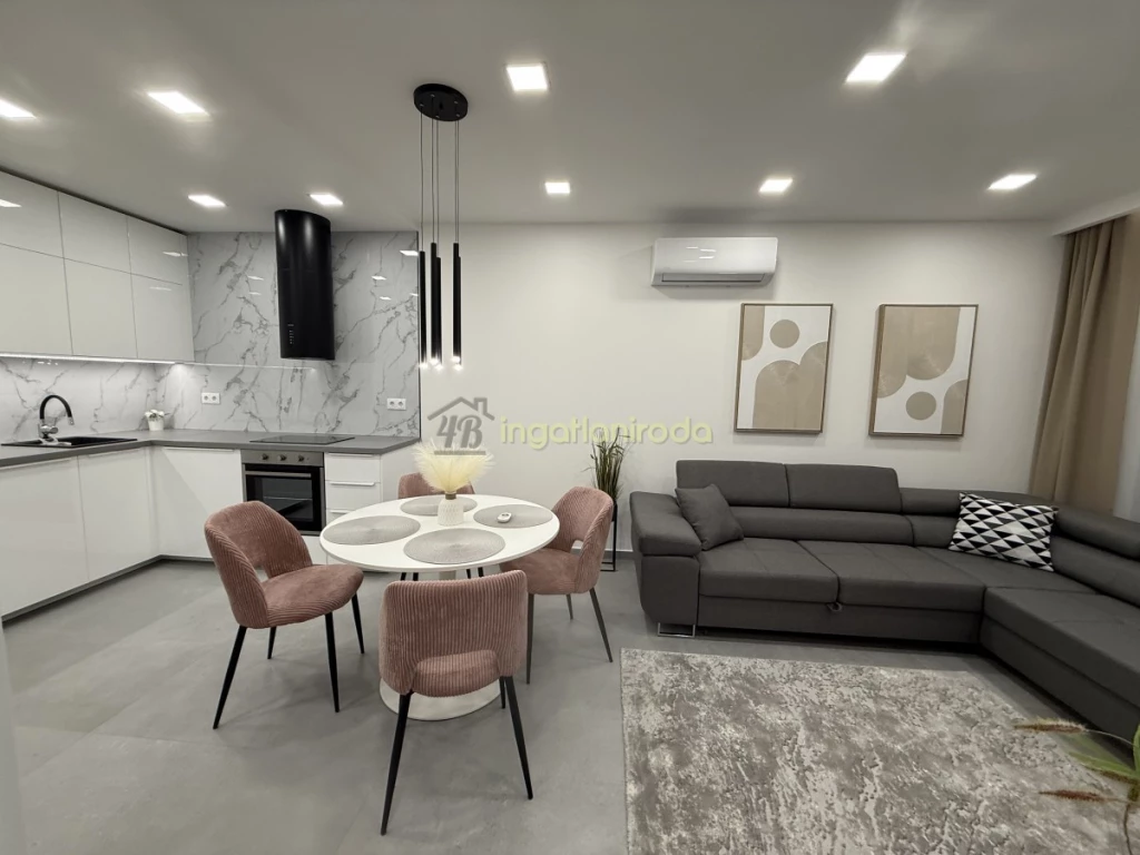 ÚJ ÉPÍTÉSŰ, MÉG NEM LAKOTT IGÉNYES LAKÁS VÁRJA GONDOS BÉRLŐJÉT!Nyíregyháza Örökösföld új negyedében bérlésre kinálok  egy...