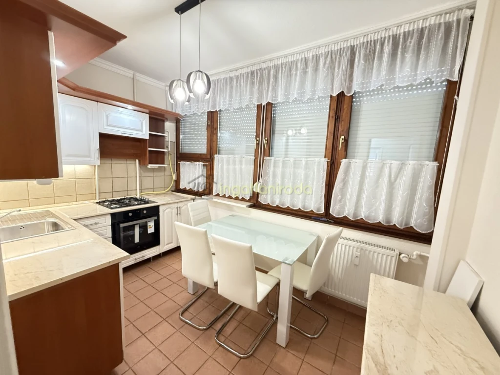 c3-1-name c2-20-name, Nyíregyháza