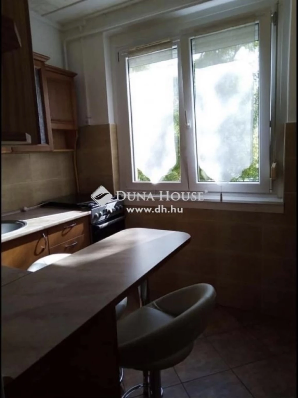 Kecskeméten 1 emeleti, 34 m2-es, garzon lakás eladó