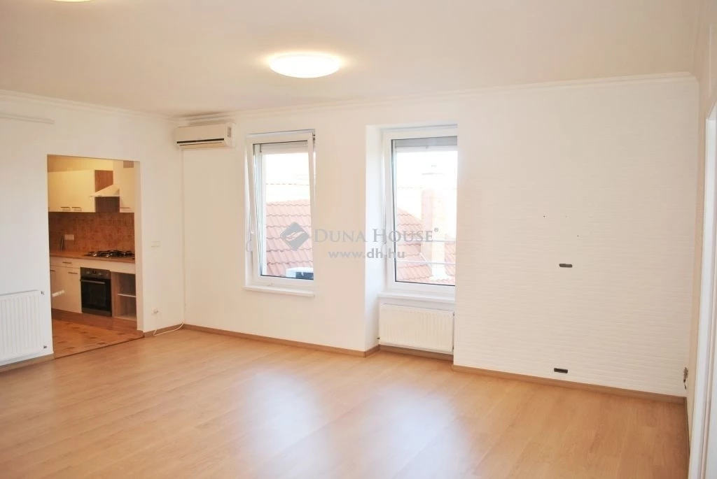 Kiadó 4 szobás lakás, Kecskemét