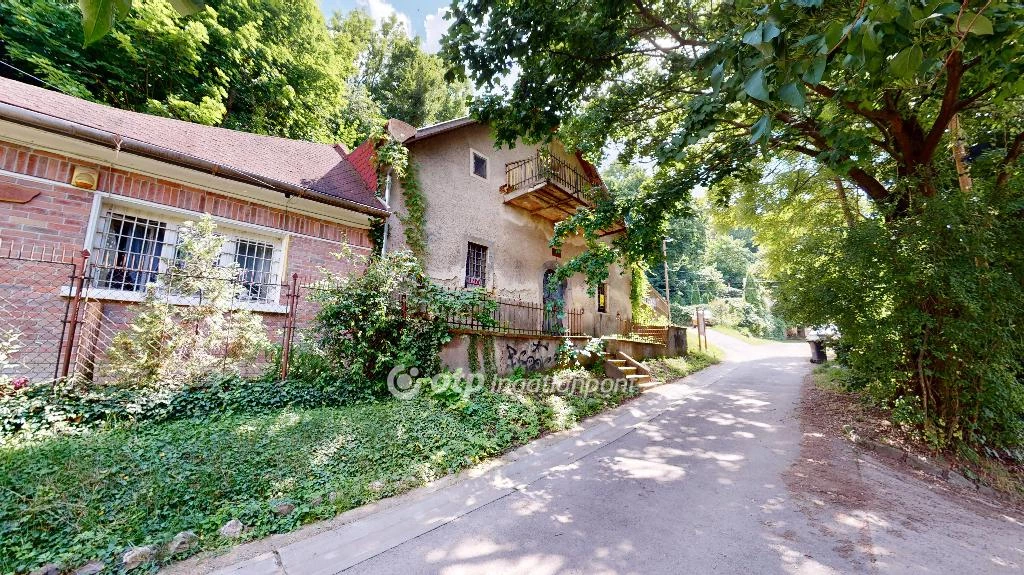 For sale house with a garden, Miskolc, Belváros