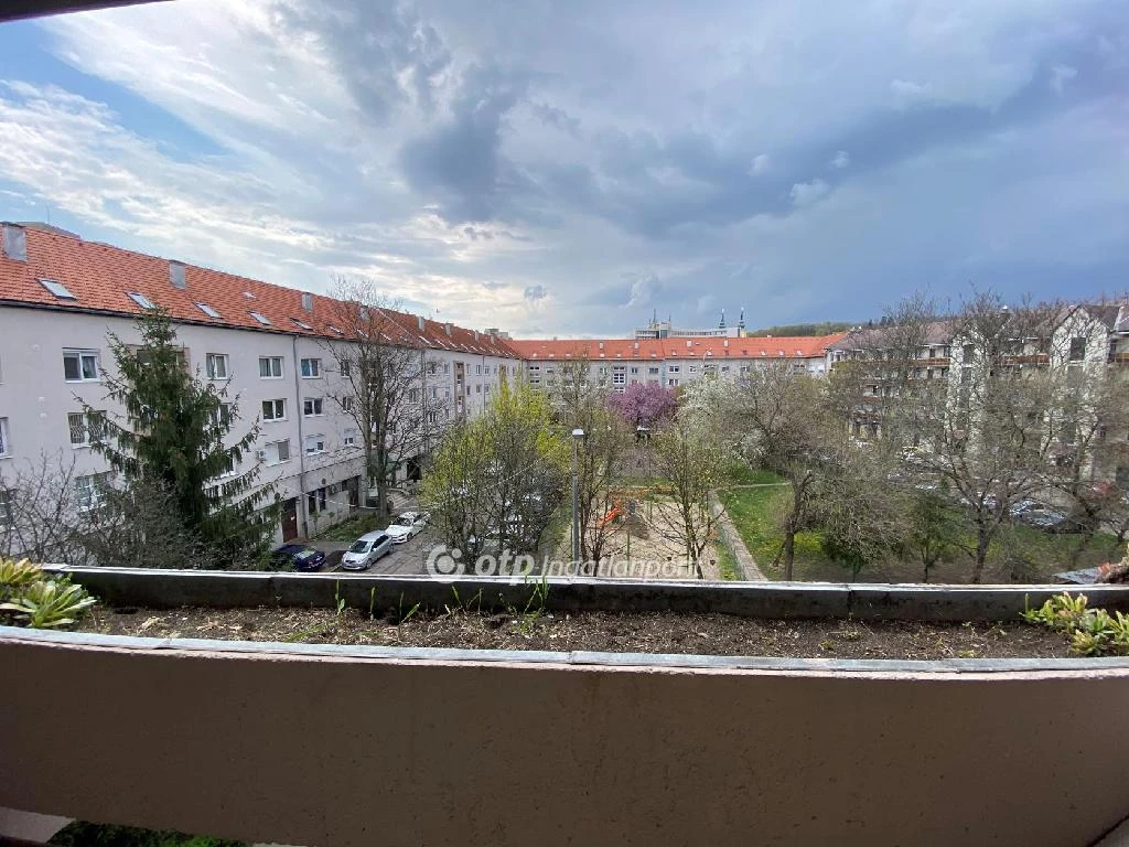 For sale panel flat, Miskolc