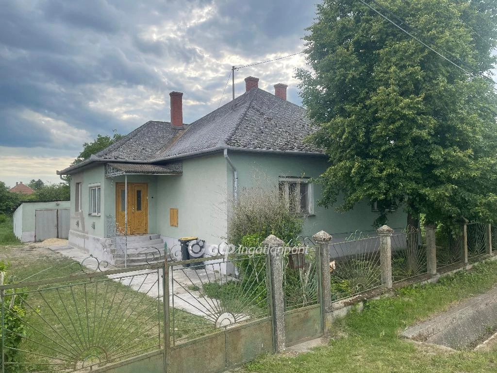 For sale house, Tiszatarján