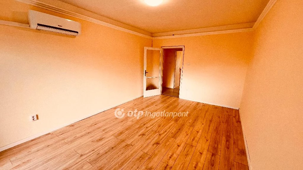 For sale panel flat, Miskolc