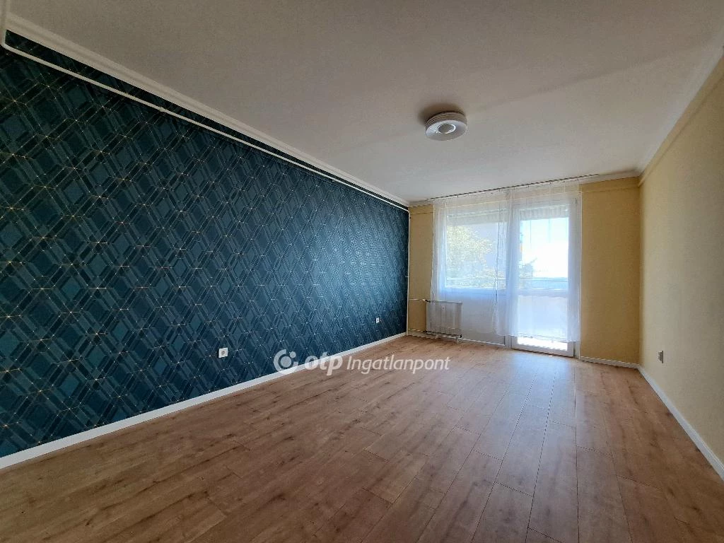 For sale panel flat, Miskolc