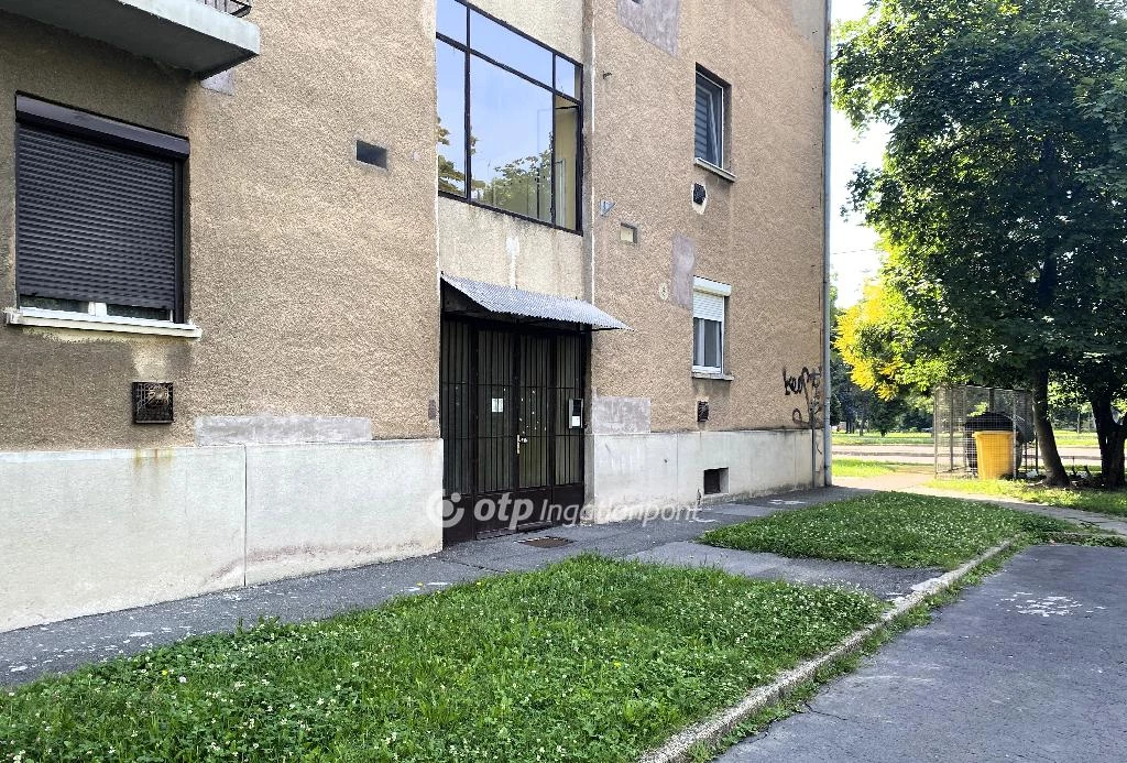 For sale brick flat, Miskolc, Bulgárföld, Városház tér