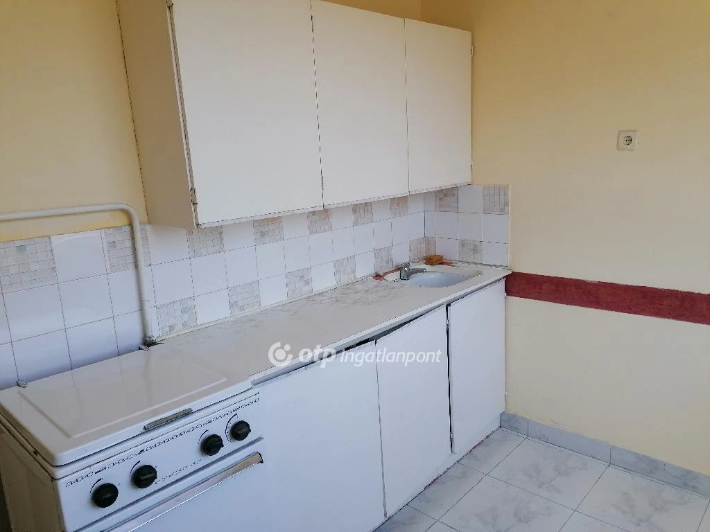 For sale panel flat, Miskolc, Belváros