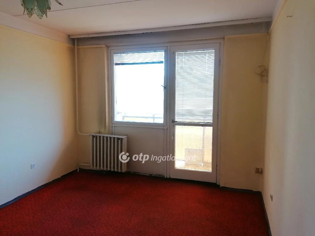 For sale panel flat, Miskolc