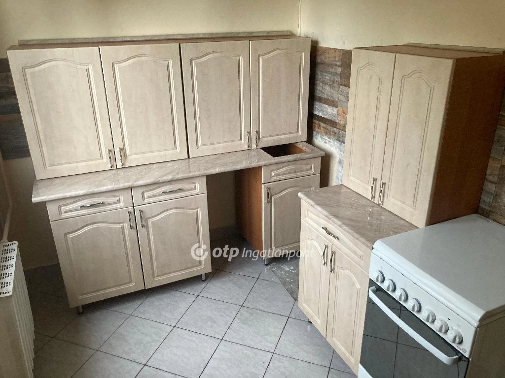 For sale panel flat, Miskolc