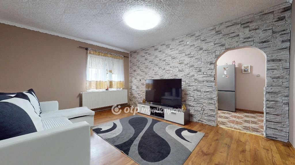 For sale house, Aszaló