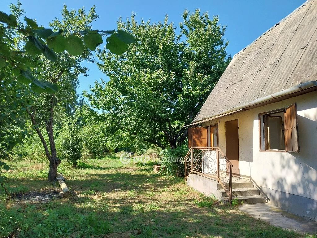 For sale house with a garden, Tiszalúc