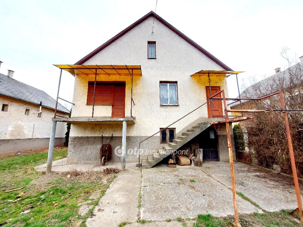 For sale house, Forró