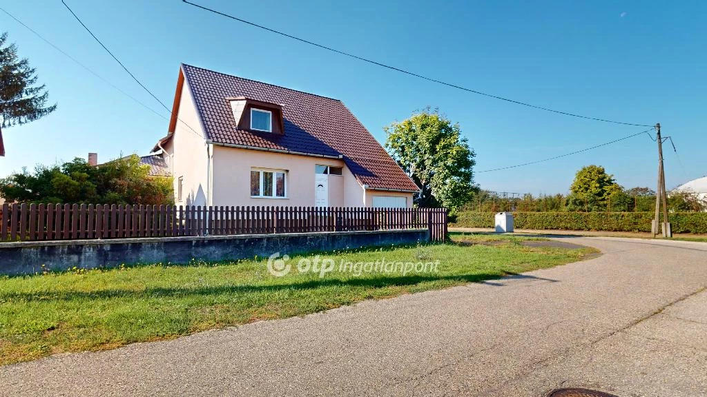 For sale house, Tiszaújváros