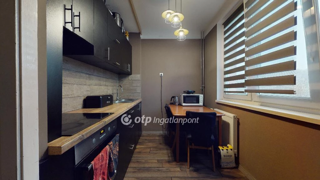 For sale panel flat, Tiszaújváros, Örösi út