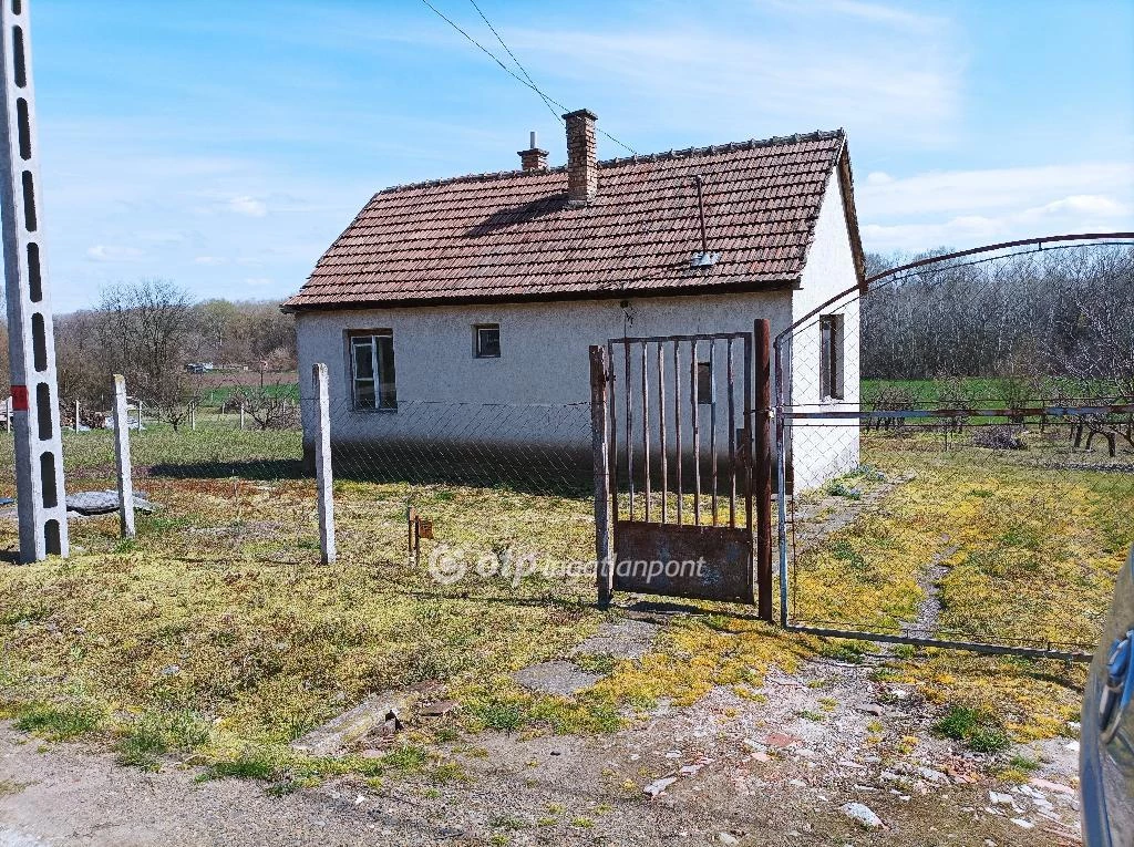 For sale house, Bodrogolaszi, Település központja, Dózsa György utca