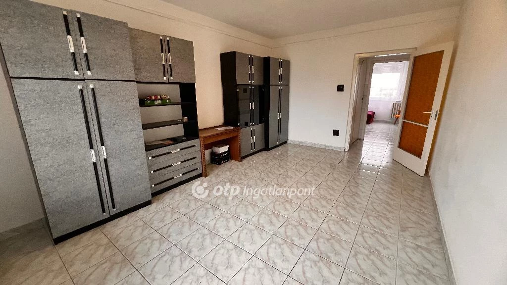 For sale panel flat, Miskolc