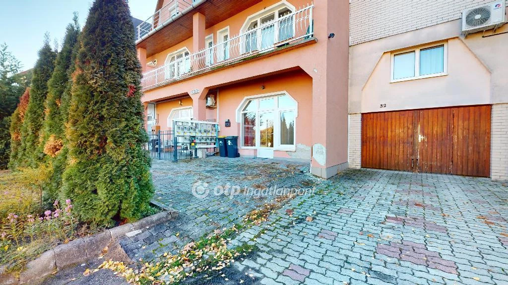 For sale brick flat, Tiszaújváros, Erzsébet tér