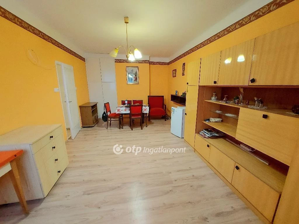 For sale brick flat, Miskolc