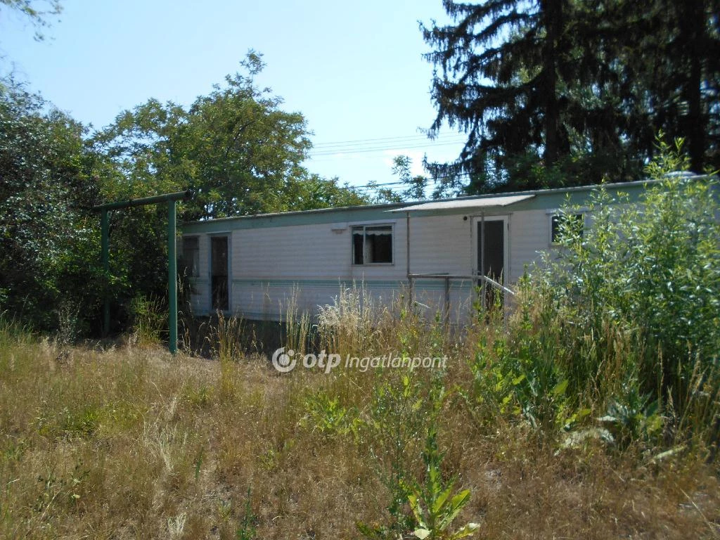 For sale building plot, Hangács