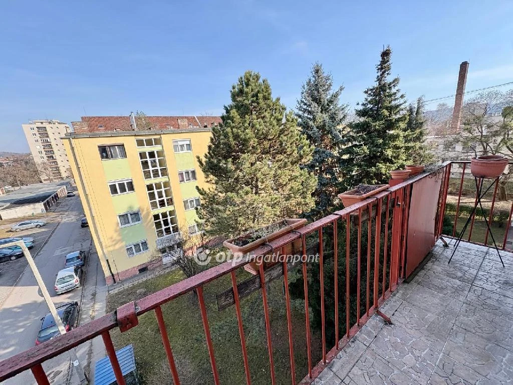 For sale brick flat, Miskolc