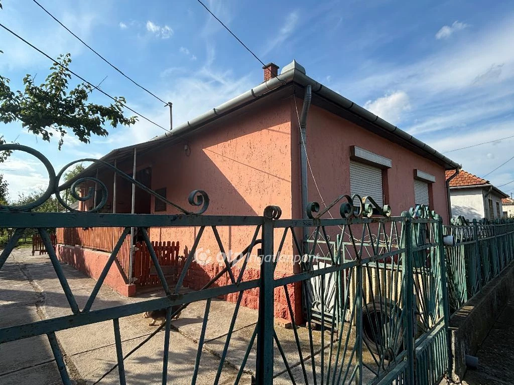 Eladó Ház, Szikszó