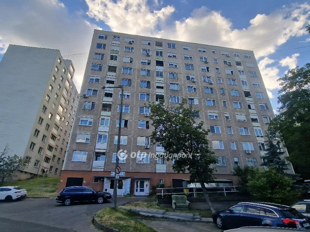 Eladó 2 szobás lakás - Miskolc, Avas