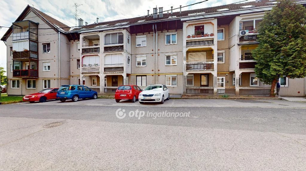 Eladó Móra lakótelepi lakás, Sajószentpéter