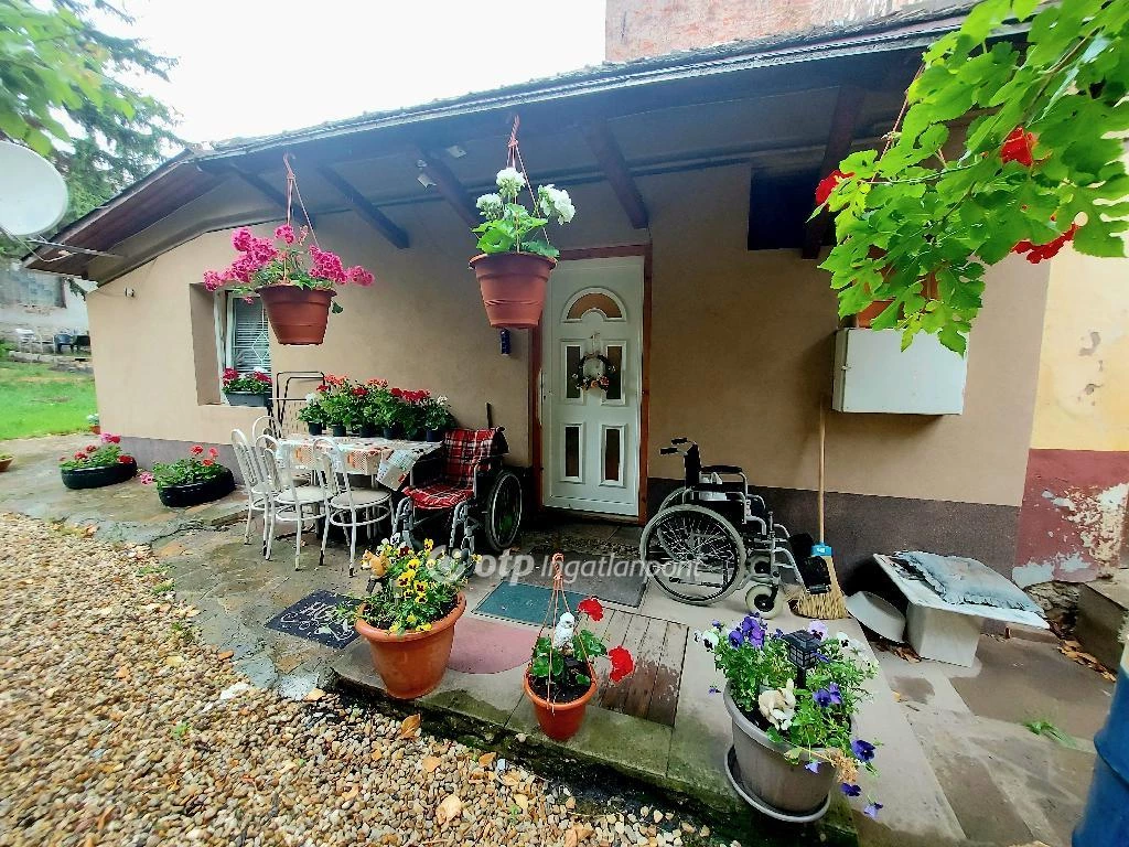 For sale brick flat, Szerencs
