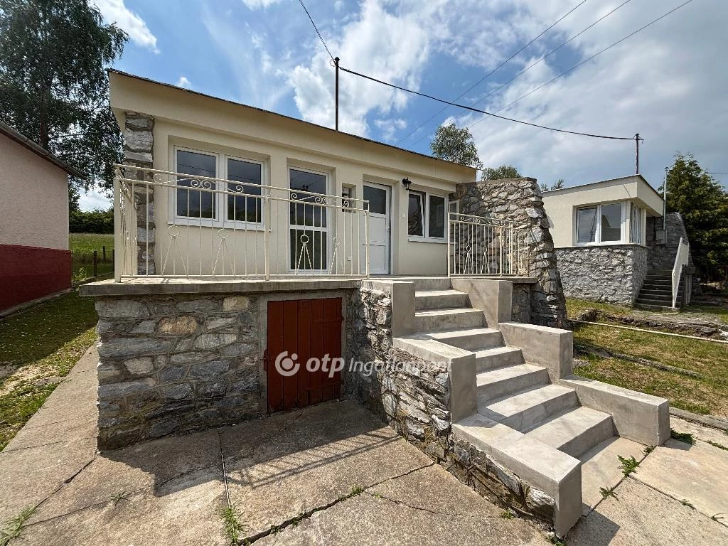 Szalonna, 59 nm-es, két szobás, felújított  nyaraló!