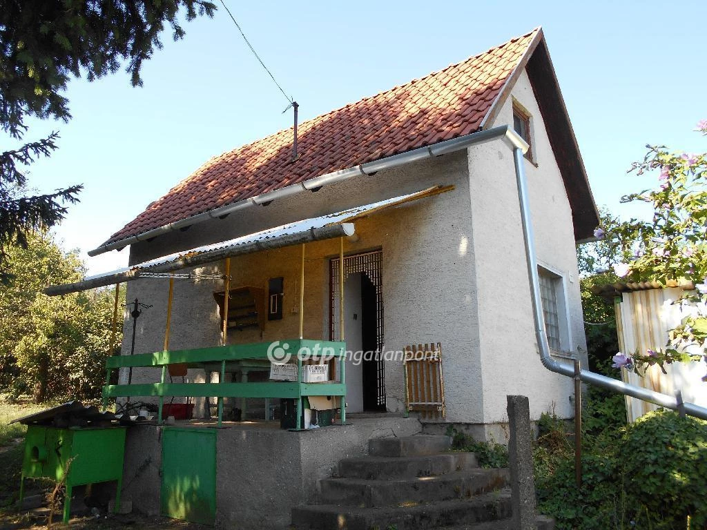 Eladó hétvégi házas telek, Kazincbarcika