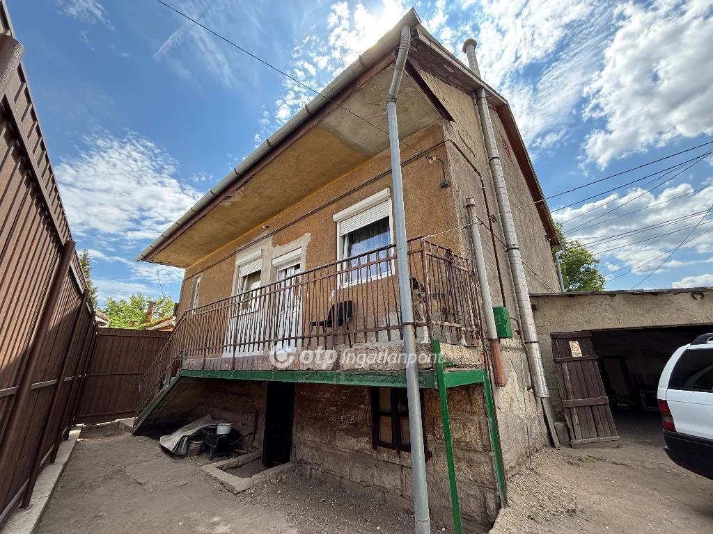 c3-1-name c2-1-name, Miskolc