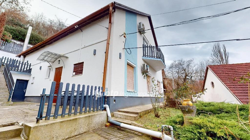 c3-1-name c2-1-name, Miskolc