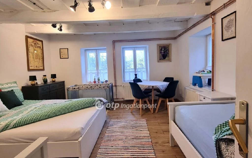 Szögliget, 90 nm-es felújított családi ház teljes berendezéssel együtt!