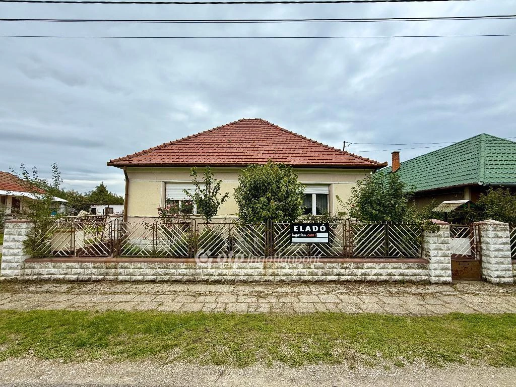 Eladó Ház, Sajópetri