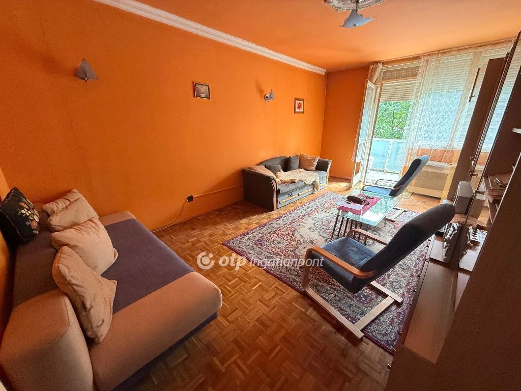 c3-1-name c2-19-name, Miskolc