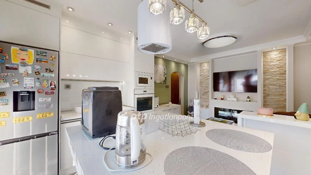 c3-1-name c2-20-name, Miskolc