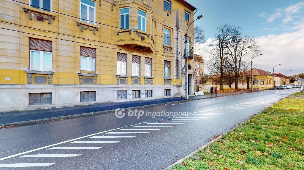 Eladó Lakás, Miskolc