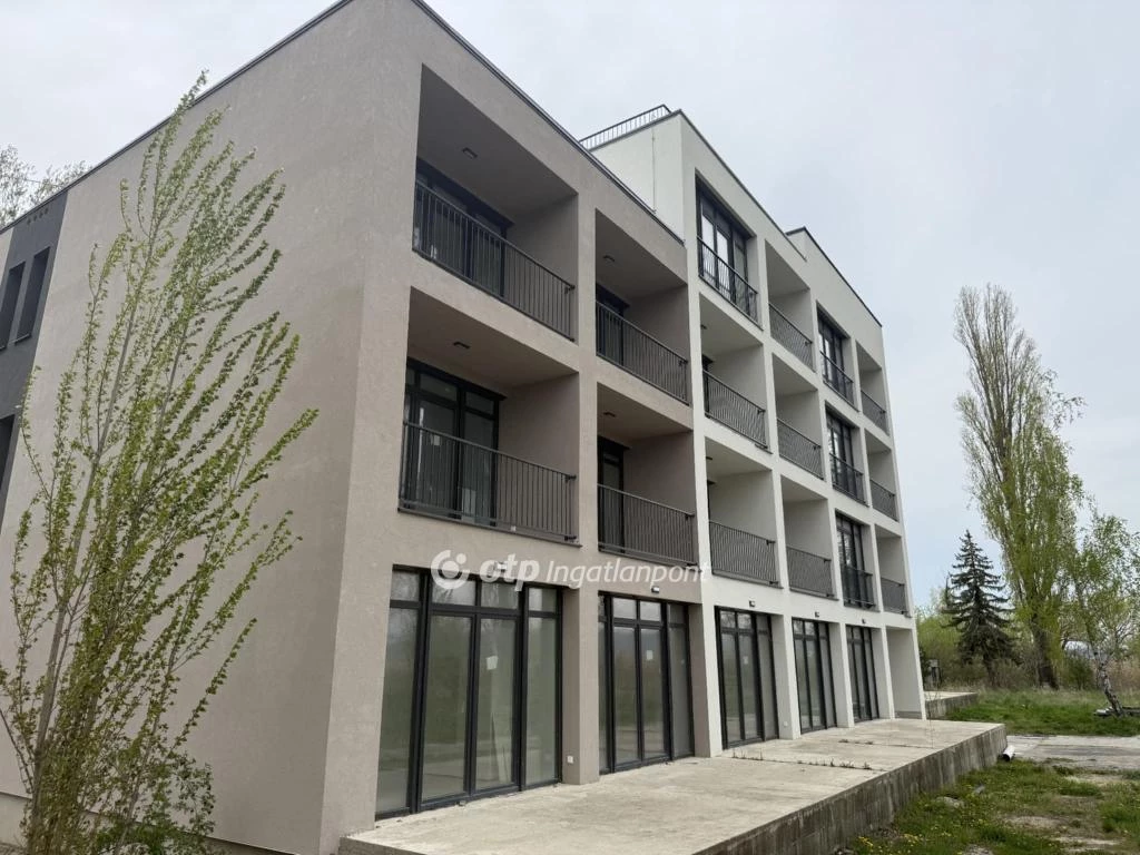 Balatonberény, 32 nm-es, újépétésű lakás!