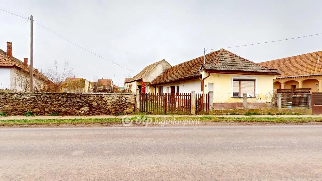 Eladó ház nagy telken, Edelény