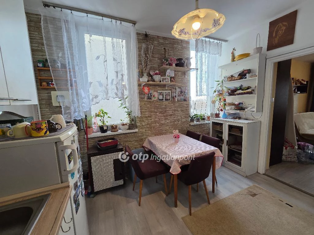 c3-1-name c2-23-name, Miskolc